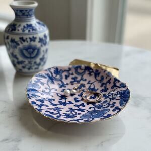 Chinoiserie Handmade Shell Ring Dish